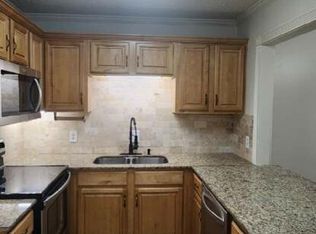 4735 Government St APT 323, Baton Rouge, LA 70806