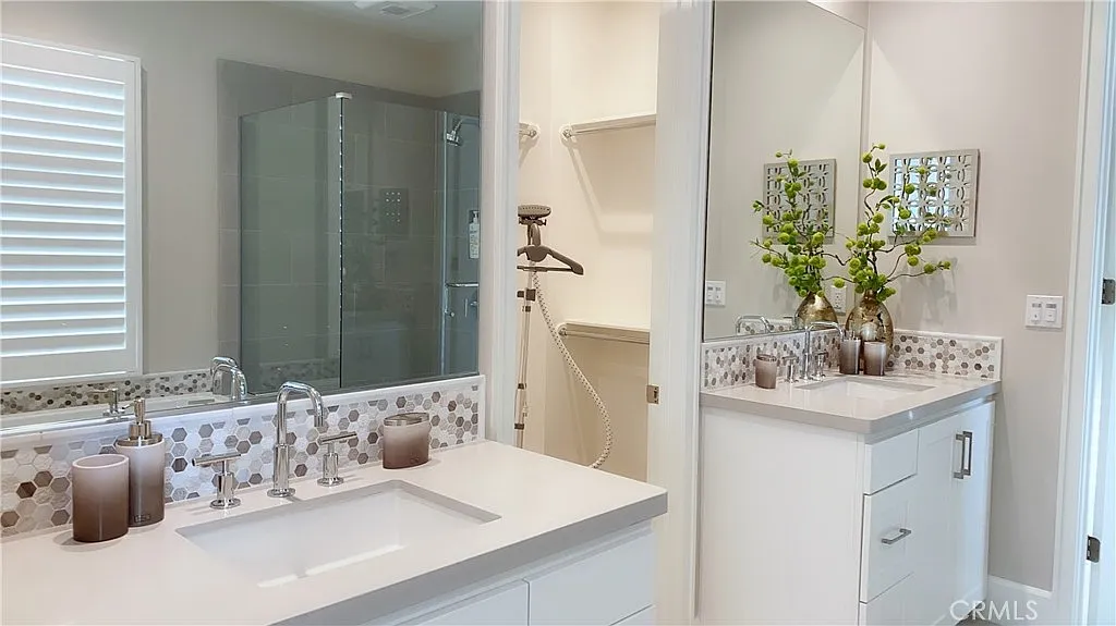 4 bed, 2382 sqft, $7,000 — Photo 3
