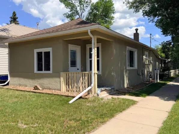 496 4th St E, Drumheller, AB T0J 0Y4