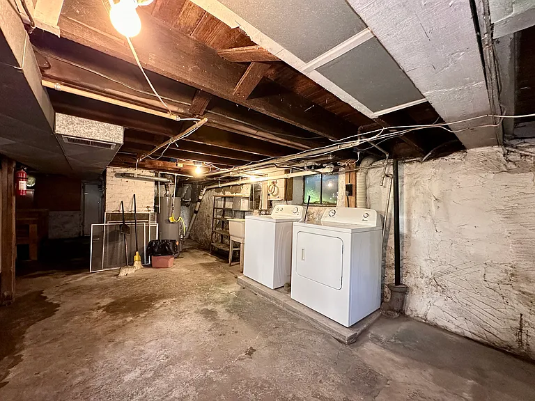 1413 Laurel Pl — Photo 23