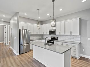 Cedar Valley Luxury Apartments, Rochester, MI 48307
