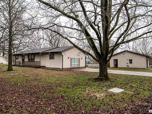 3rd image of 602 Lexington St