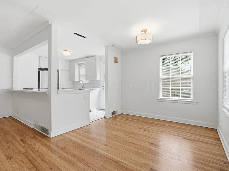 8117 Walnut St — Photo 4
