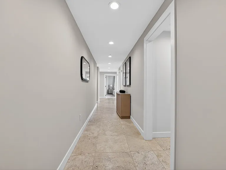 1 Miranova Pl #1840 — Photo 1
