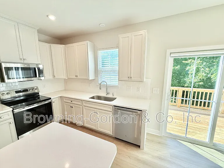 321 Brightsmith Ln #A — Photo 5