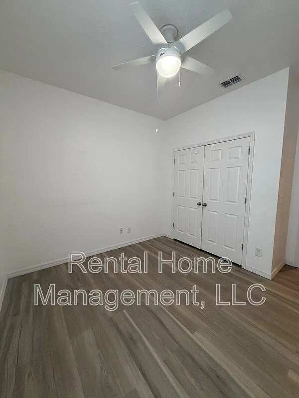 4 bed, 2.0 bath, 1860 sqft, $2,250 — Photo 4