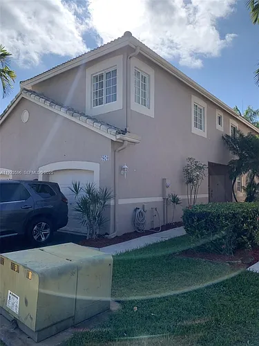 2070 Madeira Dr Photo 1