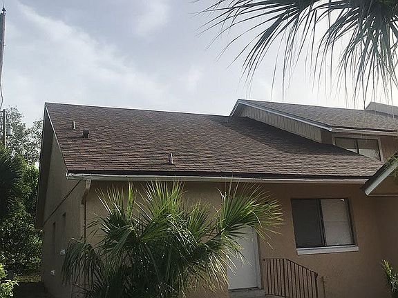 3rd image of 5201 Bonnie Brae Cir