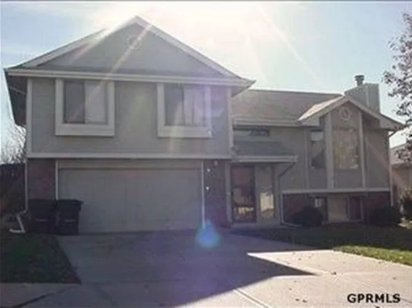 8925 N 83rd St, Omaha, NE 68122