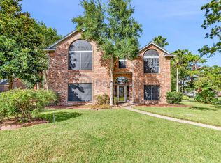 1405 Silverleaf Dr, Friendswood, TX 77546