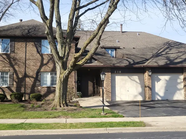 238 Brookside Ln Unit C, Willowbrook, IL 60527