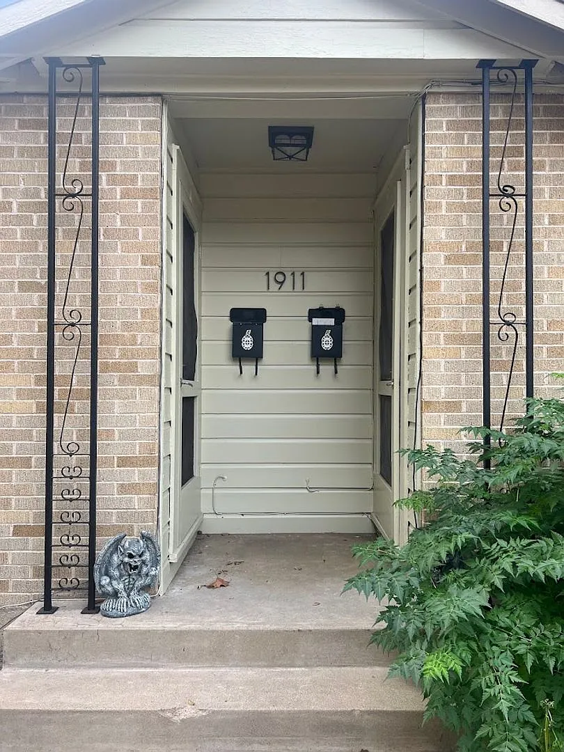 Rosedale Charmer - Wood Floors - 1 Bd / 1ba - W/D - Patio - Covered Parking - $1275 — Photo 3