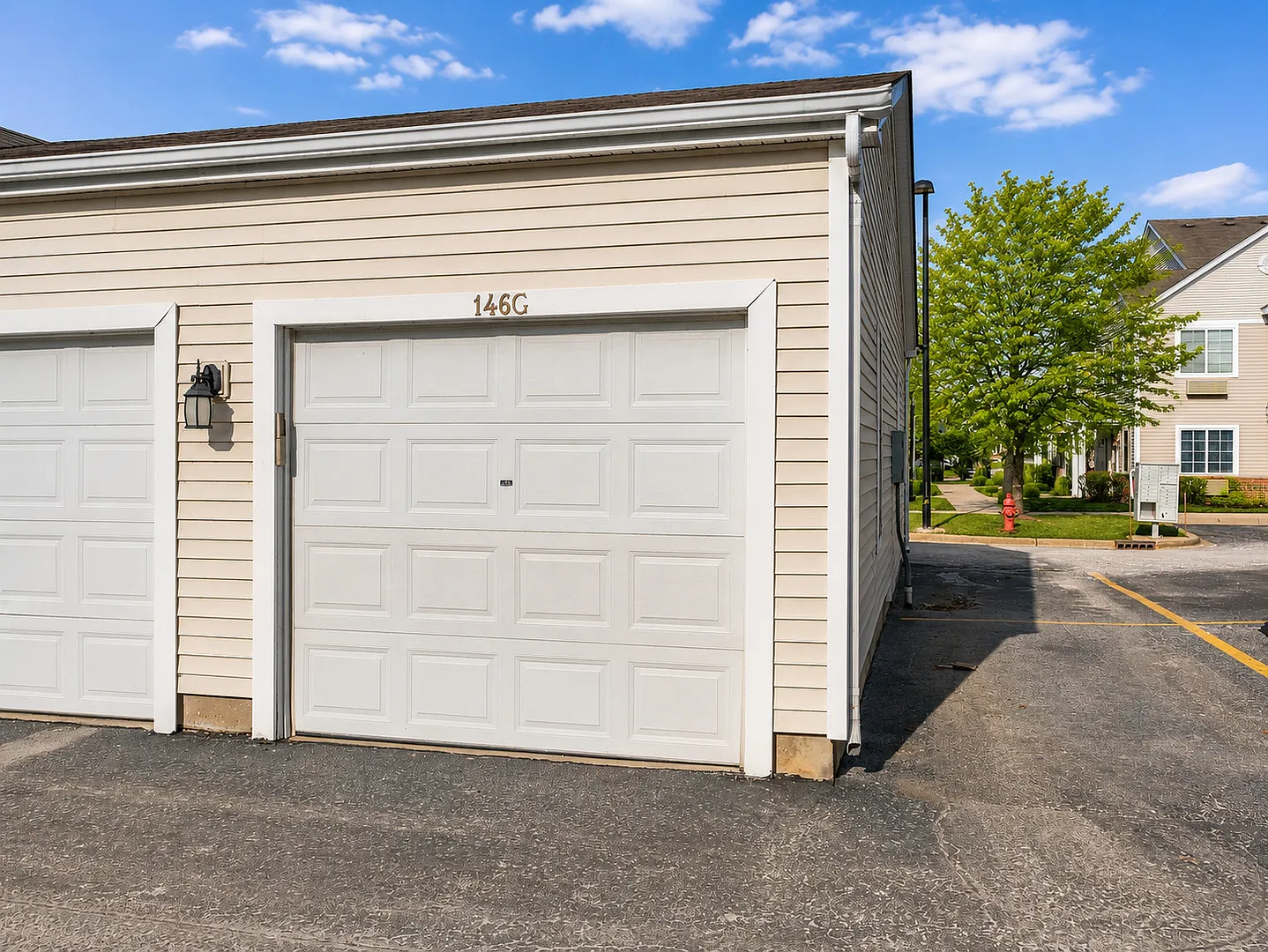 2 bed, 892 sqft, $1,750 — Photo 3
