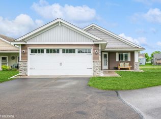 1005 Golden Way NW, Isanti, MN 55040
