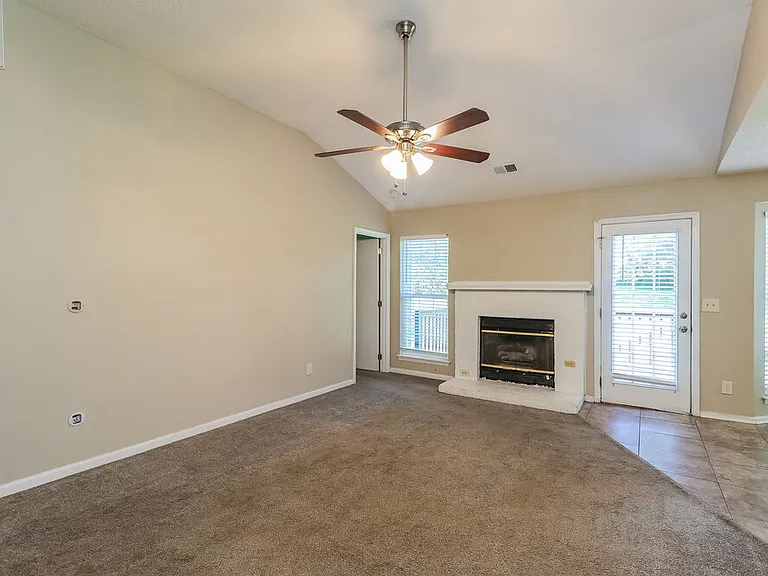 11609 Brockley Ct — Photo 5