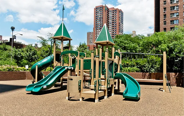 Rented by Douglas Elliman | media 35