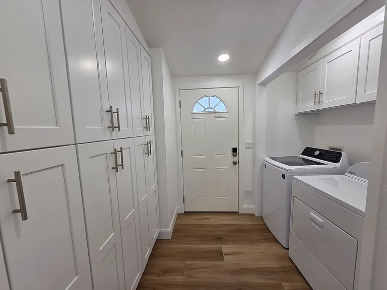 2382 Castle Rock Cir — Photo 12