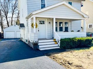 21 Colebourne Rd, Rochester, NY 14609