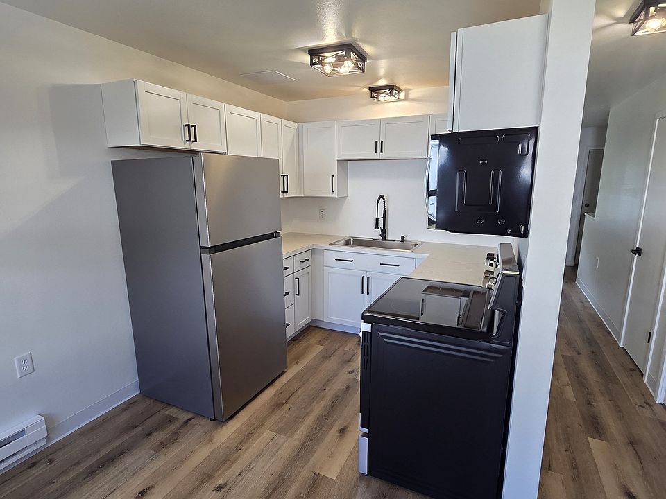 1st image of 300 Dewey St #5