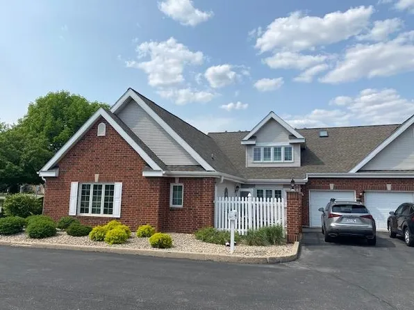 867 N High Point Rd, Madison, WI 53717