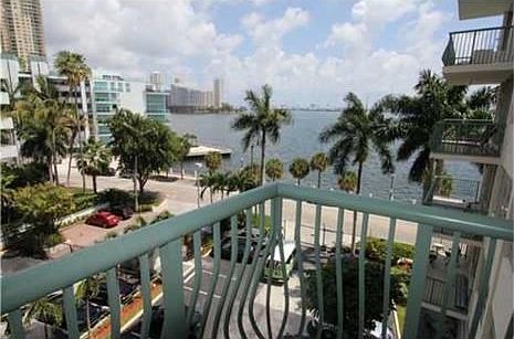 5th image of 1408 SE Bayshore Dr APT 411