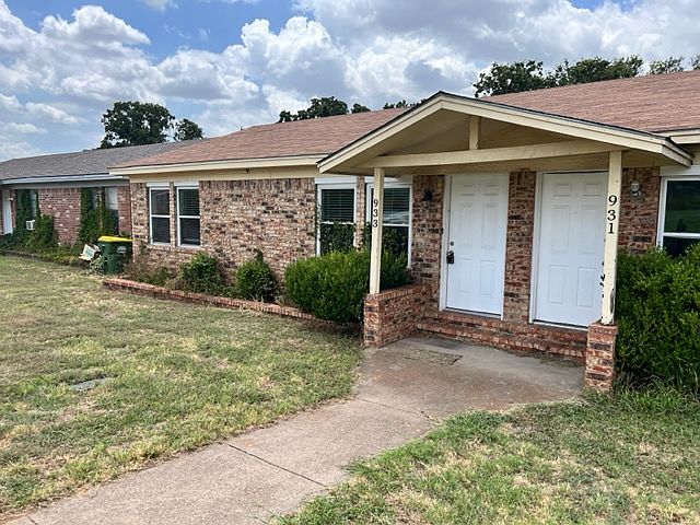 1st image of 933 Meadowlark Cir