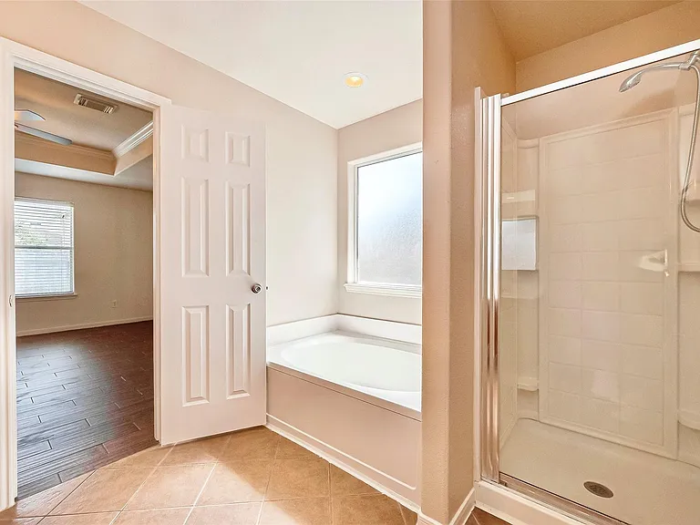 19319 Summer Island Way — Photo 14