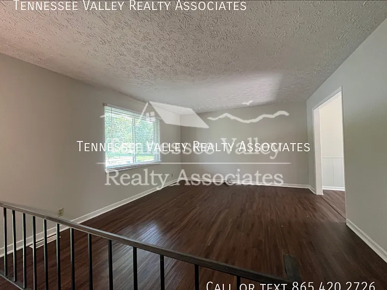 7629 Crestland Rd — Photo 6
