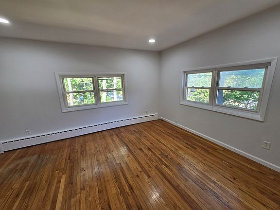 4th image of 57 Aloma Rd