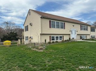 Founders Village, Clinton, CT 06413