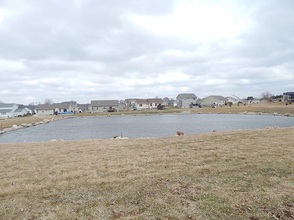2nd image of 3000 Ridgeview Dr