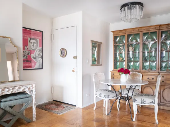 245 East 54th Street image 5 of 18