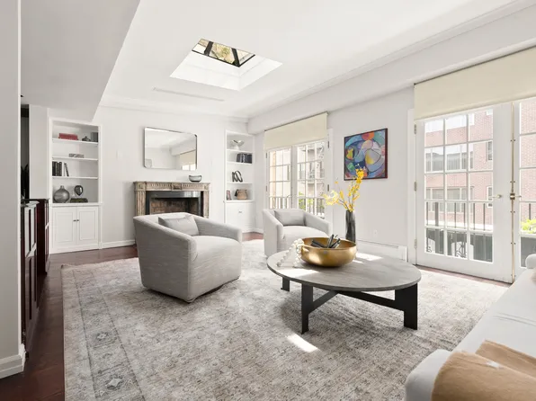 2 East 80th Street image 9 of 24