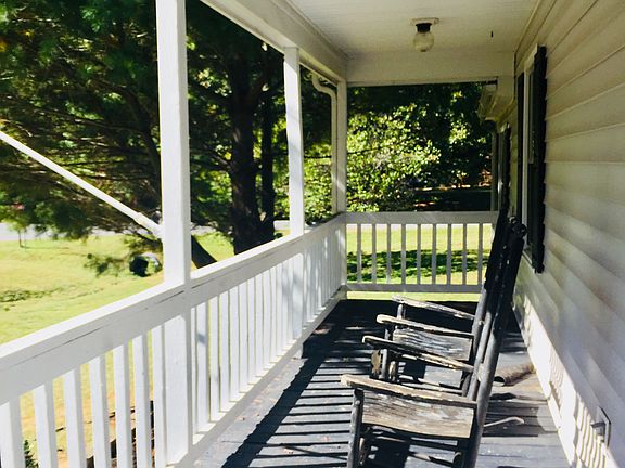 4th image of 240 White Cypress Dr