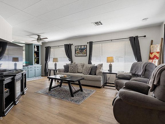 2nd image of 500 W Santa Maria St Space 4