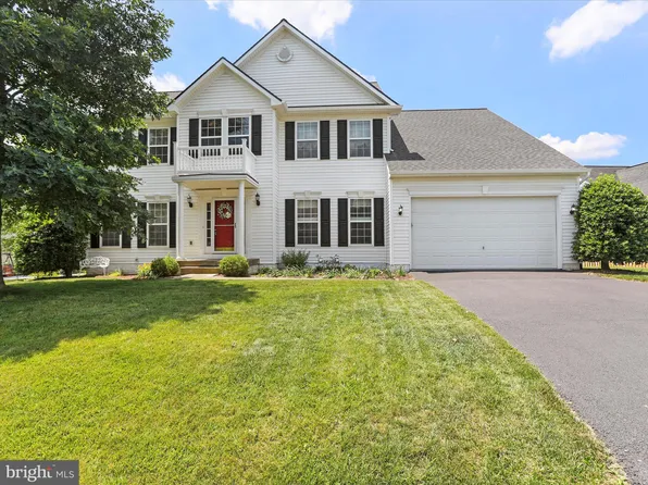 111 Hogan Dr, Martinsburg, WV 25405