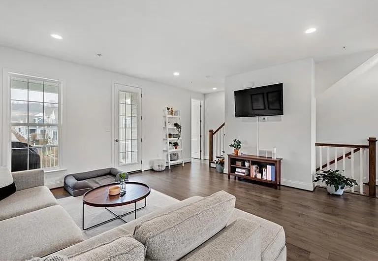 3204 Lynk Aly — Photo 8