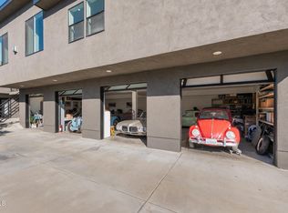 1818 New York Dr, Altadena, CA