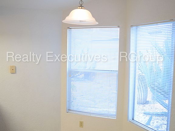 4th image of 1883 W Southbrooke Cir