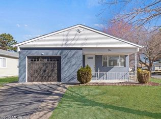 1 Redlands Court, Toms River, NJ