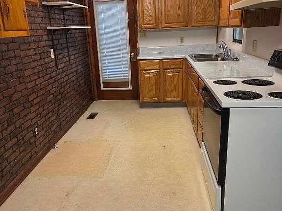 5th image of 2246 W Gilbert Ln