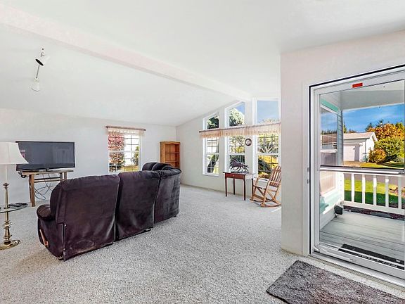 3rd image of 14606 44th Ave NW #137