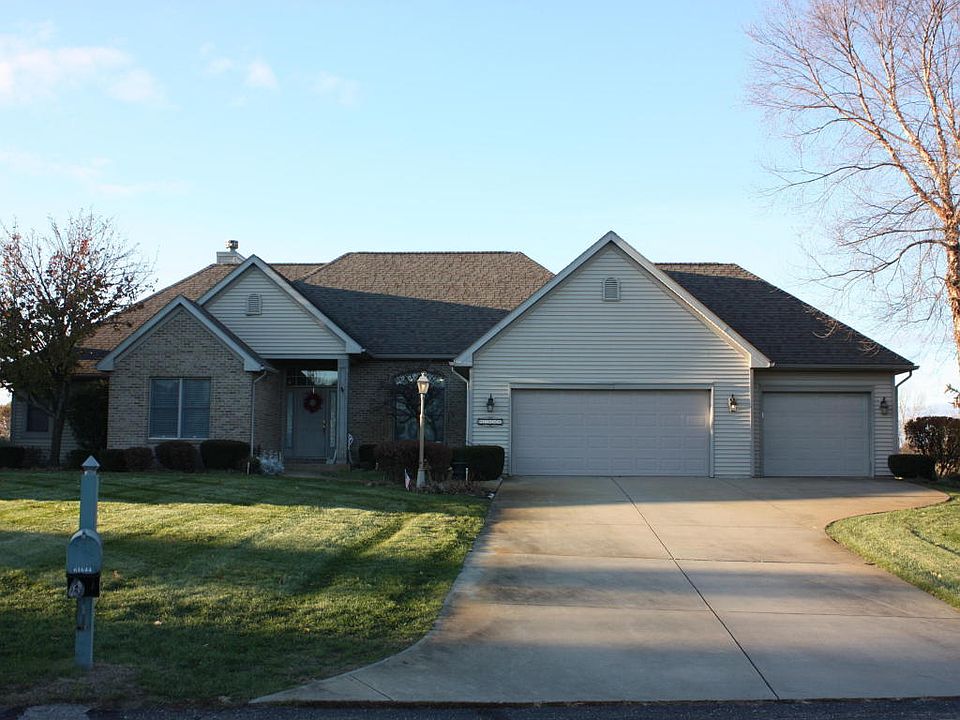 1st image of 61644 Windridge Ct
