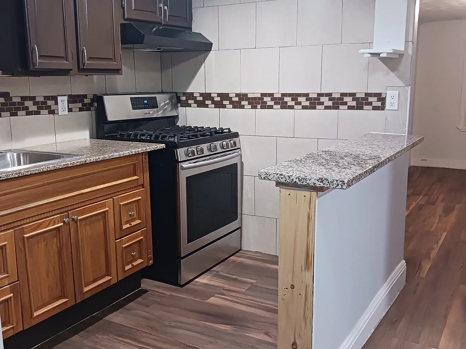 Studio, 600 sqft, $1,200 — Photo 2