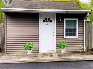 203 Boston Post Rd APT C, Wayland, MA 01778