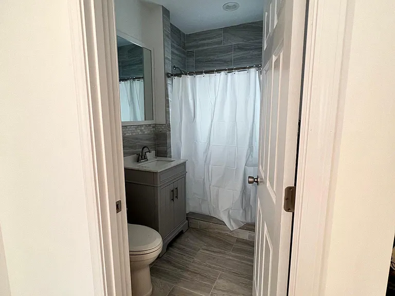 2717 W Saint Helen St #2 — Photo 7