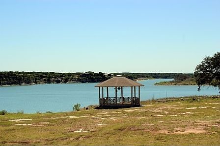 1st image of 4972 Lakeaire Cir