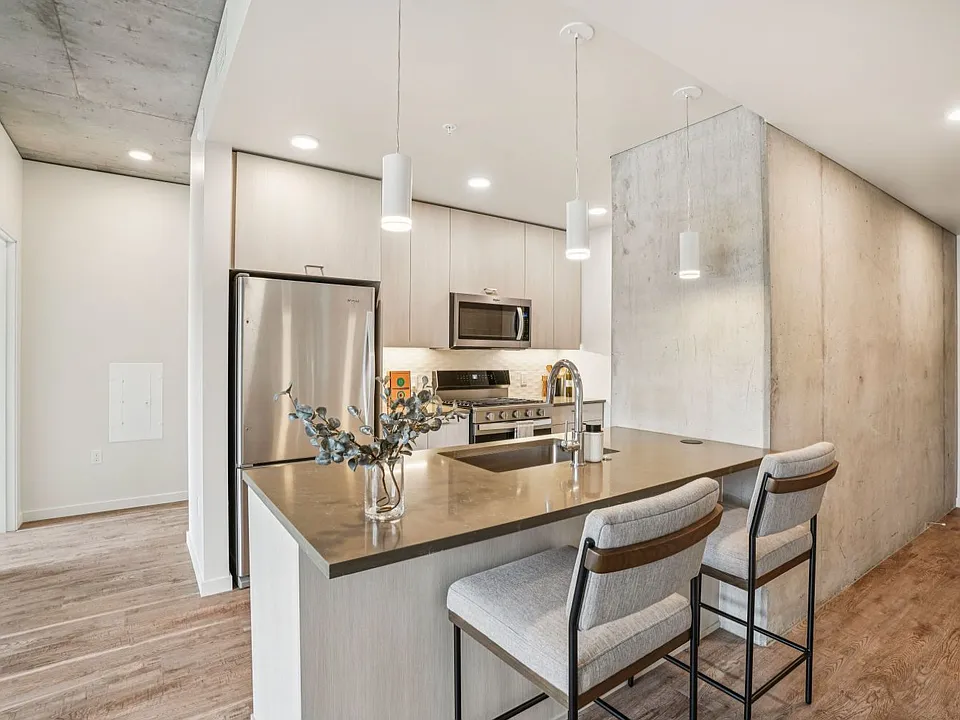 Byline Apartments