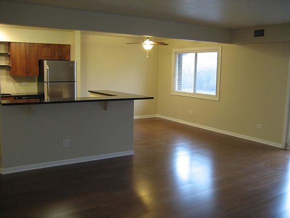 2nd image of 4415 Blackhawk Ln APT 201