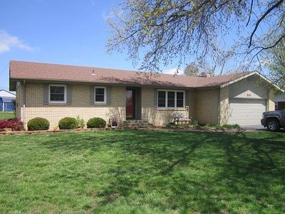 841 E Bedford St, Marshfield, MO, 65706